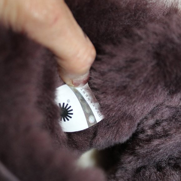 NEW UGG MINI FLUFF CRYSTAL FLUFF‎ SUEDE SHEARLING LINED BOOTS 9 - Picture 7 of 8